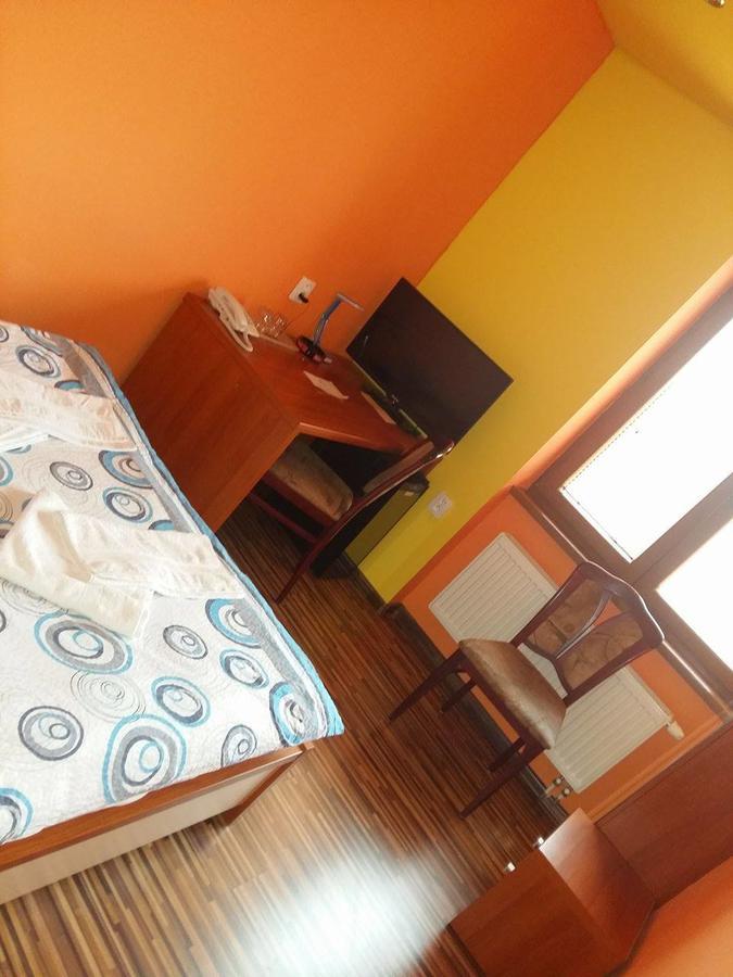 Hotel Centrál Šaľa Sala Quarto foto