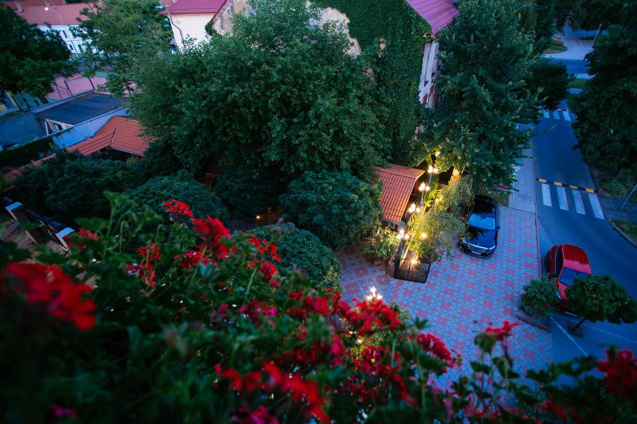 Hotel Centrál Šaľa Sala Exterior foto
