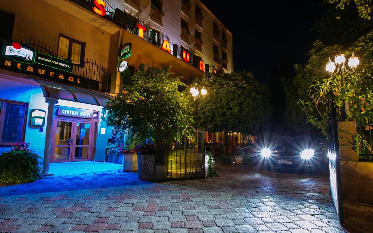 Hotel Centrál Šaľa Sala Exterior foto